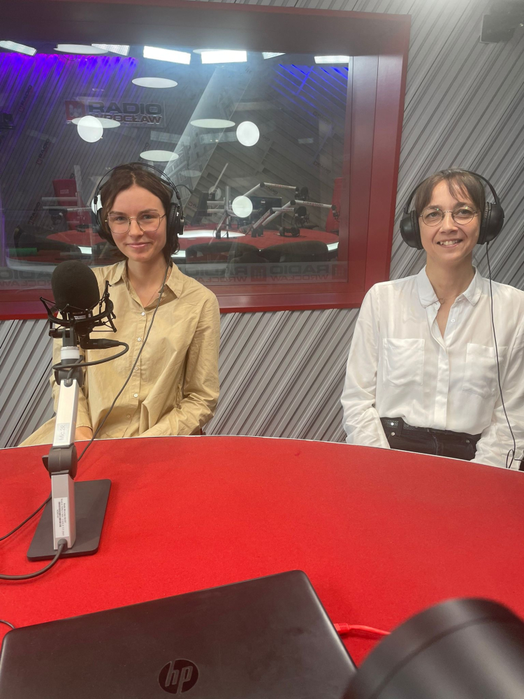 Chwalimy swoje: Inżynierki, specjalistki od stresu? - Dr inż. Joanna Budzisz i mgr. inż. Oliwia Frankiewicz w studiu Radia Wrocław.