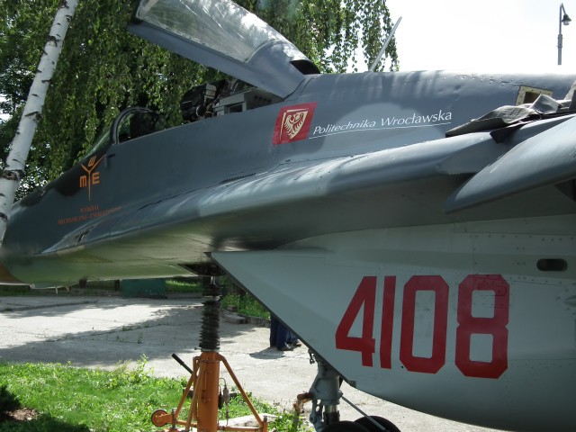 MIG- 29 na uczelni (ZOBACZ) - 4