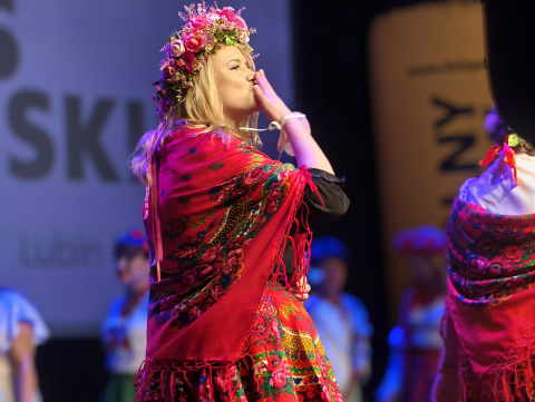 W Lubinie wybierają Miss Kobiety Wiejskiej. Na scenie panie z całej Polski! - 2