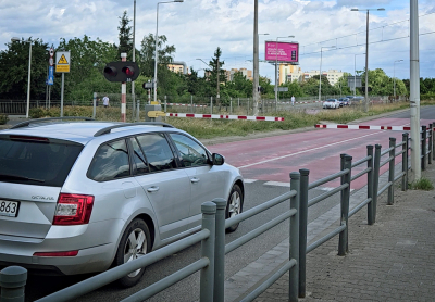 Awaria rogatek na ul. Strzegomskiej i ogromne korki. "Czy ktokolwiek się tym zajmie?"