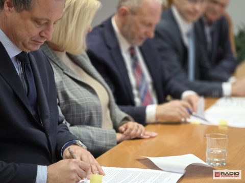 Autobusy na prąd z własnej farmy. Świdnickie MPK wchodzi w nową erę. Czy bilety będą tańsze? - 2