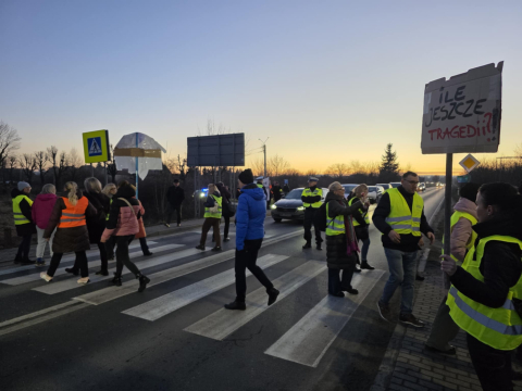 Protest po tragicznym wypadku w Strzegomiu. Były utrudnienia na drodze krajowej numer 5 - 1