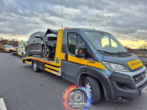 Karambol na autostradzie A4. Pod Wrocławiem zderzyło się 5 pojazdów [ZDJĘCIA] - 0