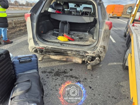 Karambol na autostradzie A4. Pod Wrocławiem zderzyło się 5 pojazdów [ZDJĘCIA] - 2