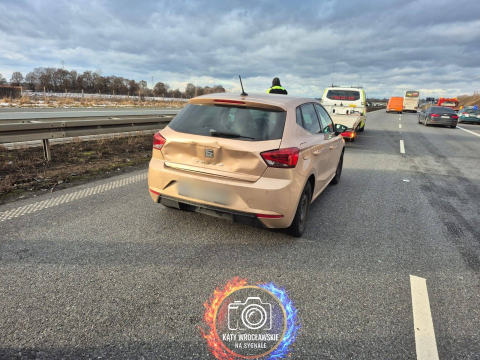 Karambol na autostradzie A4. Pod Wrocławiem zderzyło się 5 pojazdów [ZDJĘCIA] - 4
