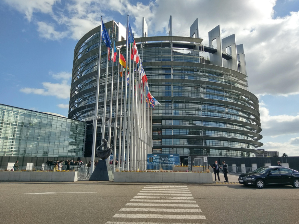 Europa.eu - wszystko o Parlamencie Europejskim 2026 - Filip Marczyński 
