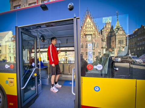 Półmaraton przebiegnięty... w autobusie. Jedyna taka akcja we Wrocławiu - 1
