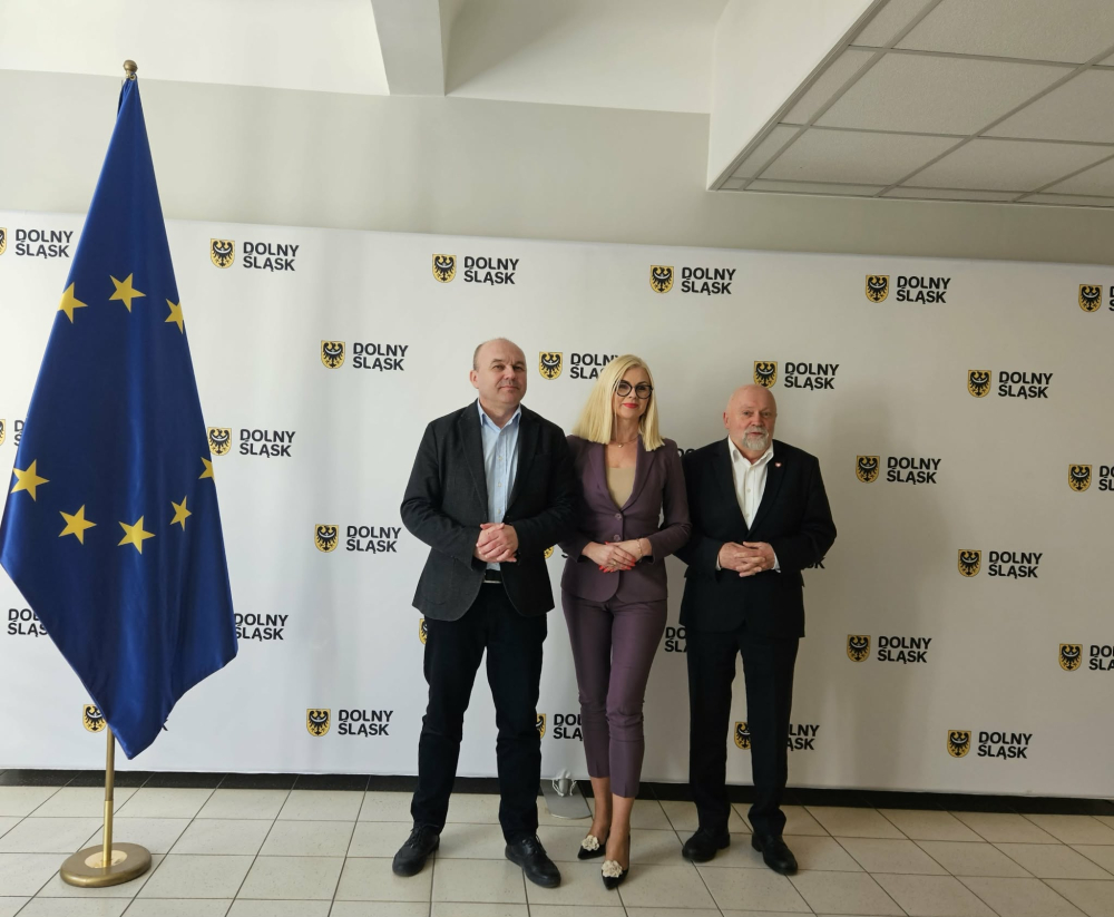 Pół miliona złotych dla uczelni. Dolny Śląsk sfinansuje konferencje naukowe - Wsparcie dla uczelni z regionu. 550 tys. zł na konferencje na Dolnym Śląsku