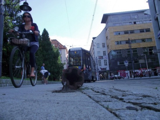 Tramwaj wyskoczył z szyn (Zobacz) - 1