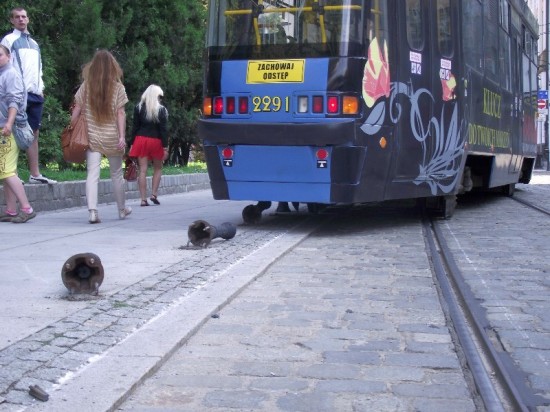 Tramwaj wyskoczył z szyn (Zobacz) - 3