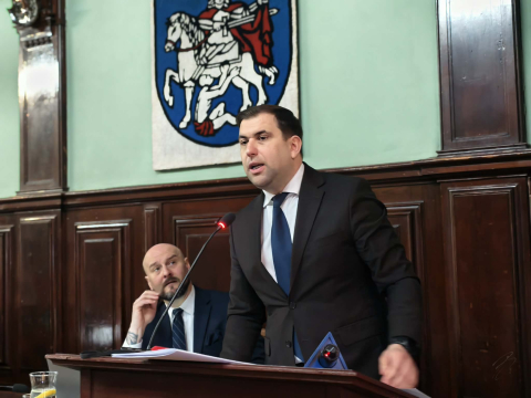 Jawor: Kontrowersyjna uchwała antyimigracyjna uchylona. W grę wchodziło 240 mln złotych - 2