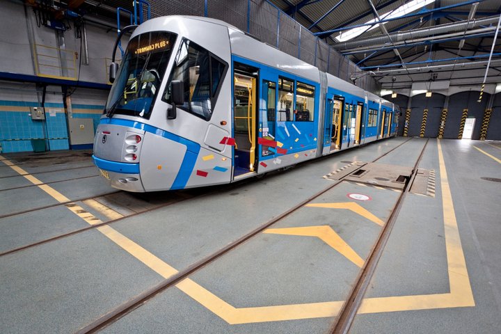 Autobusy i tramwaje (Zobacz zdjęcia) - 1