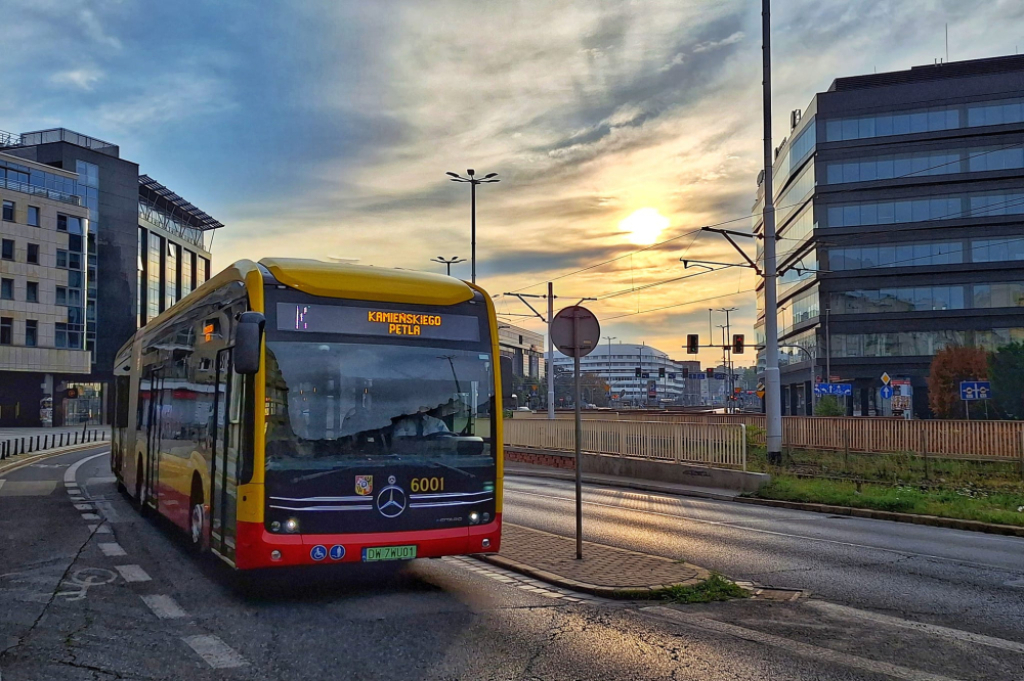 Nowe "elektryki" dla Wrocławia. MPK rozstrzygnęło przetarg na dostawę autobusów - MPK Wrocław rozstrzygnęło przetarg na dostawę przegubowych autobusów elektrycznych.
