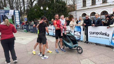 Półmaraton u stóp Karkonoszy. Startowało blisko 2000 uczestników  - 1