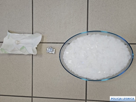 Fabryka narkotyków zlikwidowana. Policjanci zabezpieczyli 12 kilogramów metamfetaminy [ZDJĘCIA] - 7
