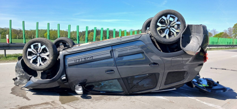 Dachowanie na autostradzie A4. Dwie osoby ranne, trasa była zablokowana [AKTUALIZACJA] - 3