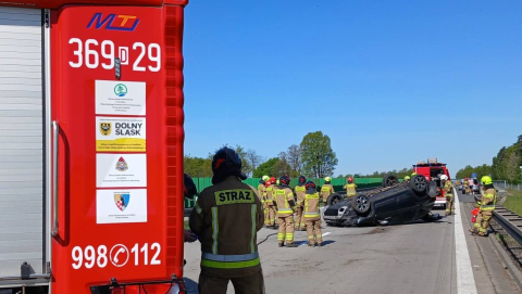Dachowanie na autostradzie A4. Dwie osoby ranne, trasa była zablokowana [AKTUALIZACJA] - 4