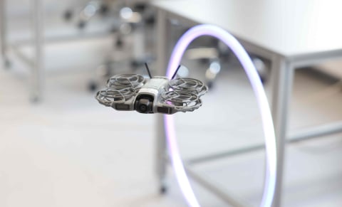 Klasy dronowe we Wrocławiu. Cztery szkoły będą uczyć pilotażu i programowania dronów - 3