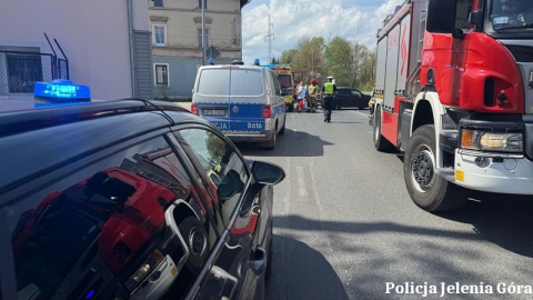 Jelenia Góra: Motocyklista trafił do szpitala po zderzeniu z BMW. Policja szuka świadków - 1