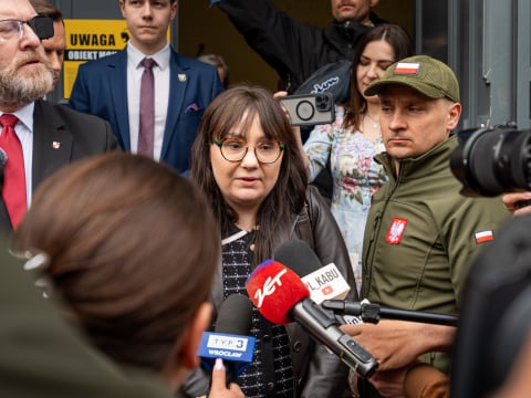 Grzegorz Braun znów nie usłyszał zarzutów. "Opuścił gabinet prokuratora" - 9