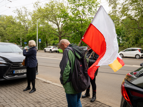 Grzegorz Braun znów nie usłyszał zarzutów. "Opuścił gabinet prokuratora" - 14