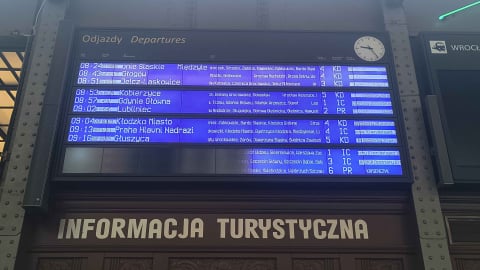 30 odwołanych pociągów i duże opóźnienia. Poważna awaria na kolei we Wrocławiu - 0