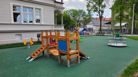 Po 20 miesiącach dzieci wracają do przedszkola i żłobka. Nowe oblicze zabytkowego budynku w Kłodzku [ZDJĘCIA] - 1