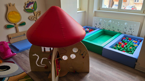 Po 20 miesiącach dzieci wracają do przedszkola i żłobka. Nowe oblicze zabytkowego budynku w Kłodzku [ZDJĘCIA] - 4