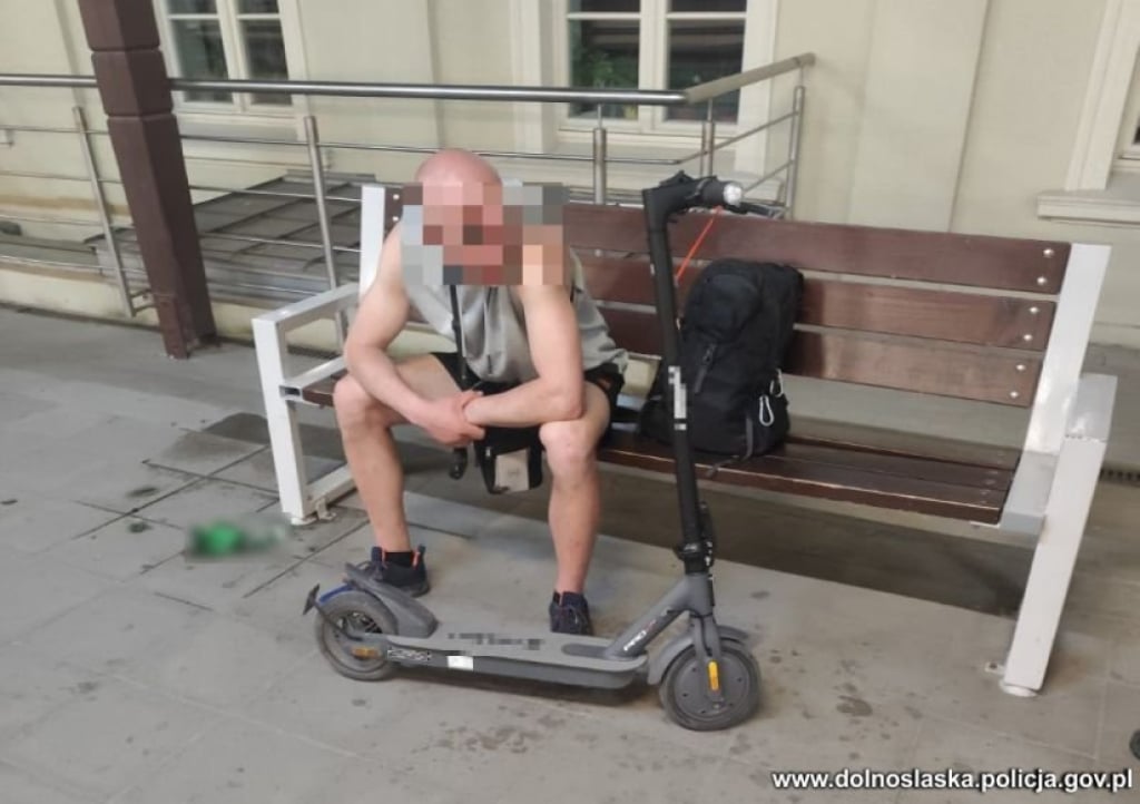 Ukradł... czujnik antywłamaniowy i hulajnogę. Został złapany, bo uruchomił alarm