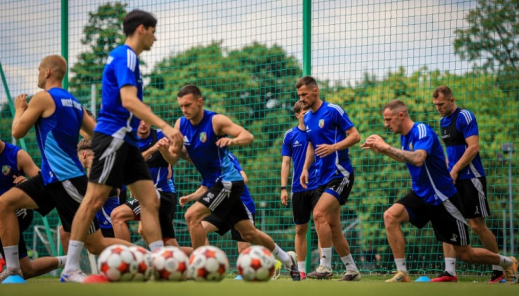 Piłkarze Miedzi Legnica wznowili treningi