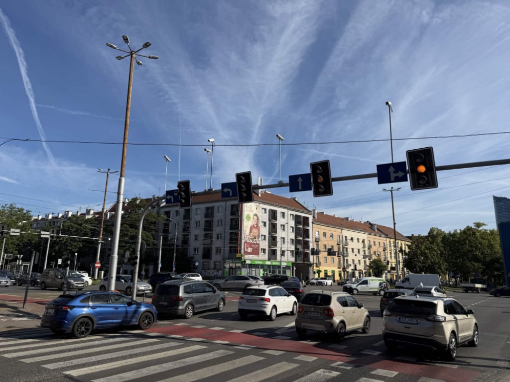 Drogowy armagedon we Wrocławiu. Od dwóch godzin nie działają światła na kluczowym skrzyżowaniu