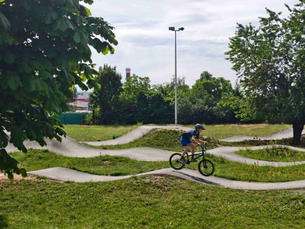 Na skateparku w Legnicy jest niebezpiecznie? Grupa młodzieży chce placu dla początkujących