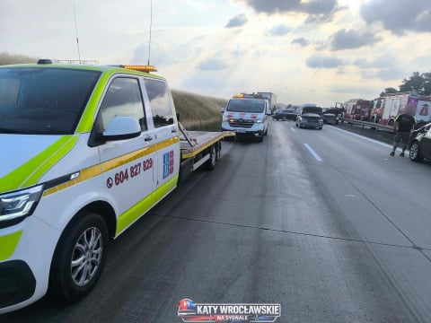 Karambol na autostradzie A4. Jedna osoba ranna, trasa w stronę Wrocławia była zablokowana [ZDJĘCIA] - 6