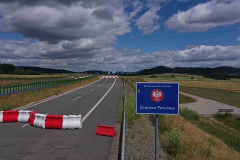 Trasa S3 już nie kończy się w szczerym polu. Czesi położyli asfalt przy granicy z Polską [ZDJĘCIA] - 2
