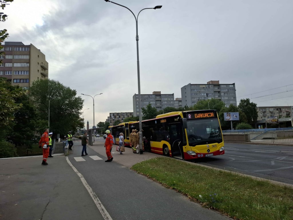 Ewakuacja 3 tysięcy osób we Wrocławiu. Saperzy podejmują niewybuch na Szczepinie