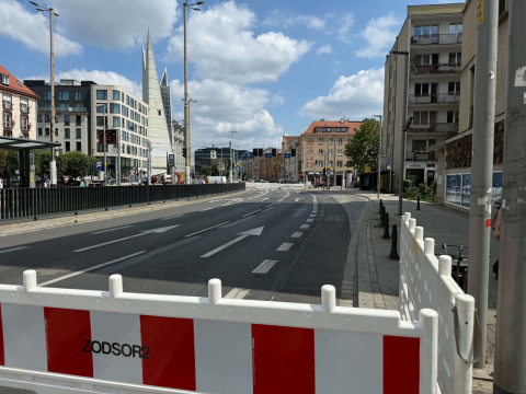 Kilka dni ogromnych korków w centrum. Tak wygląda zamknięta dla ruchu ul. Kazimierza Wielkiego [ZDJĘCIA] - 3