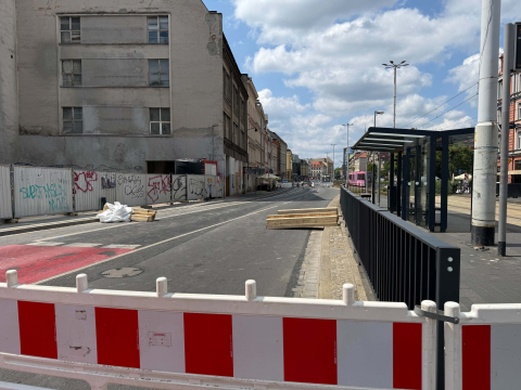 Kilka dni ogromnych korków w centrum. Tak wygląda zamknięta dla ruchu ul. Kazimierza Wielkiego [ZDJĘCIA] - 5