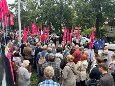 Pikieta pod szpitalem na wrocławskim Brochowie. Protestowali przeciwnicy aborcji