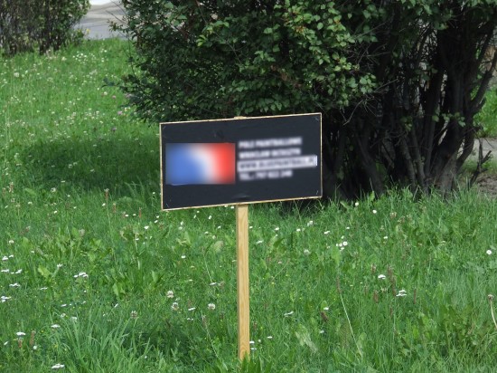 Tabliczki przydrożne niczym chwasty - 5