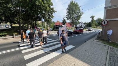 Protestowali na DK5 w Kaczorowie. Chodzi o sytuację na rzece B&oacute;br