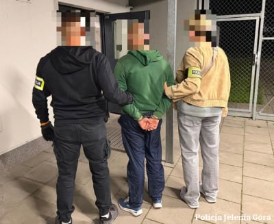 Zatrzymano mężczyznę podejrzanego o podrzucanie niewybuch&oacute;w w Jeleniej G&oacute;rze