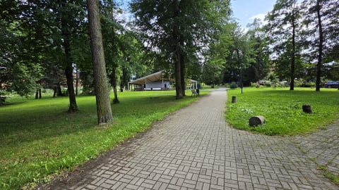 Blisko 11 milionów na rewitalizację parku miejskiego w Stroniu Śląskim. To kolejny krok odbudowy po powodzi - 4