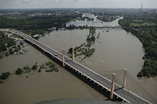 Dolny Śląsk pomaga po powodzi - Odra z lotu ptaka, 24.05.10, fot. Tomasz Gola 