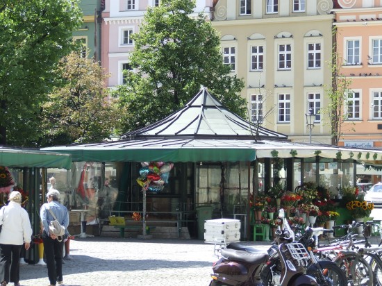 Kwiaciarki z centrum walczą o miejsce - 1