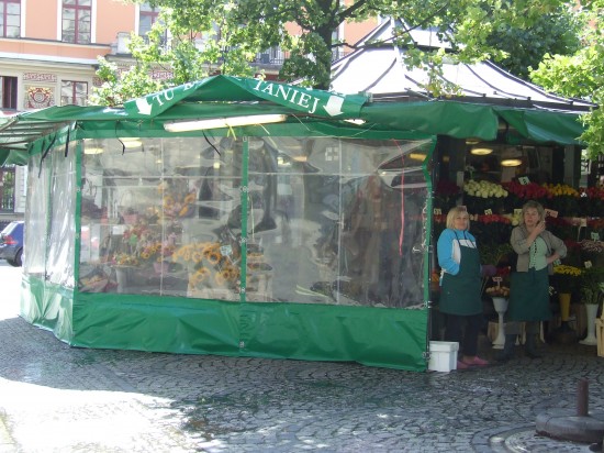 Kwiaciarki z centrum walczą o miejsce - 3