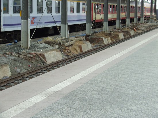 Peron trzeci zamknięty od września - 0