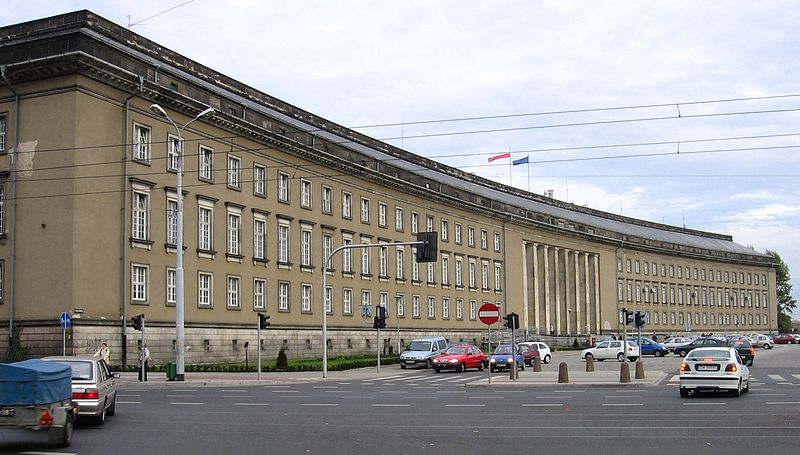Sejmik województwa sypnie groszem - Fot. Wikipedia