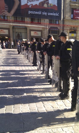 7 zatrzymanych po manifestacjach - 13