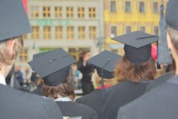 Legitymacje i indeksy w dłoń - fot. archiwum prw.pl