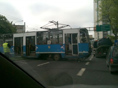 Wykolejony tramwaj na Piłsudskiego - 0